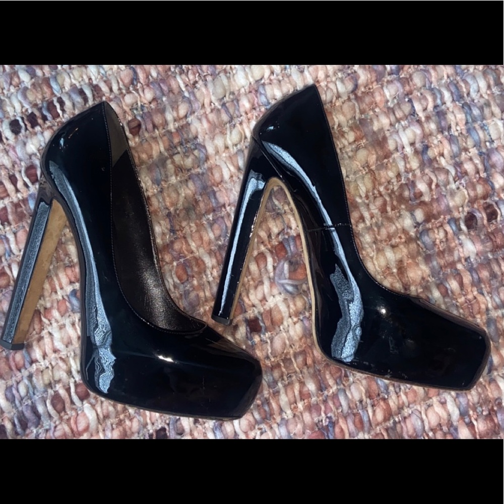 Brian Atwood Pumps